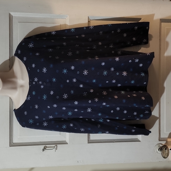 Croft & Barrow Long Sleeve Snowflake Print Pajama Sleep Lounge Top M - Picture 1 of 3